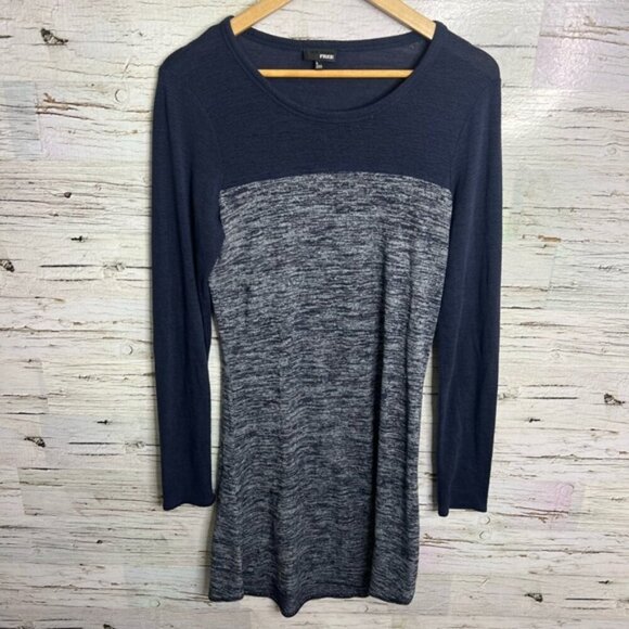 Aritzia Dresses & Skirts - Aritzia wilfred free blue jersey long sleeve dress  gray size large